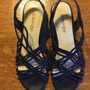 Comfort and style means summer fun in sandals!